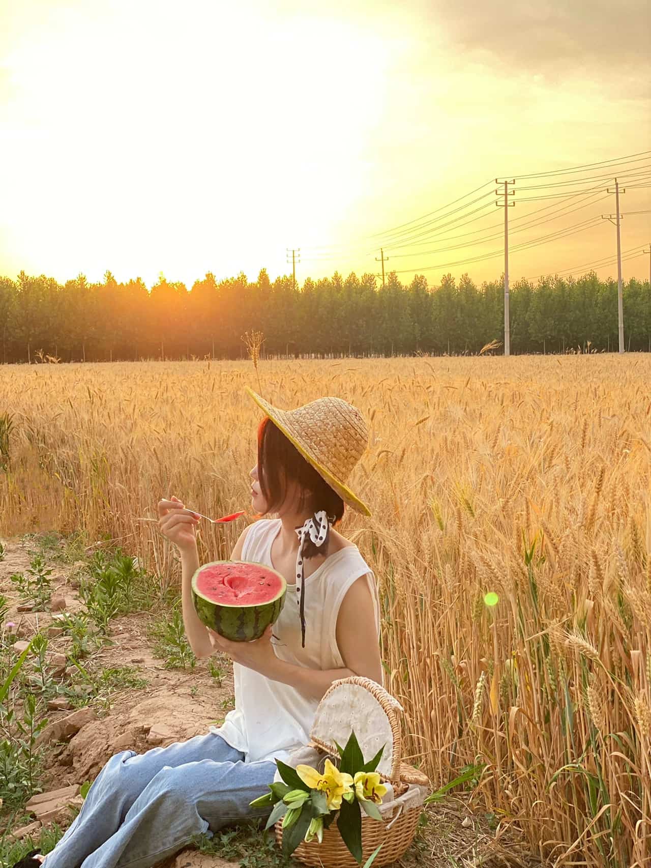 麦田女孩氛围感真人微信头像 丰收的麦田_10