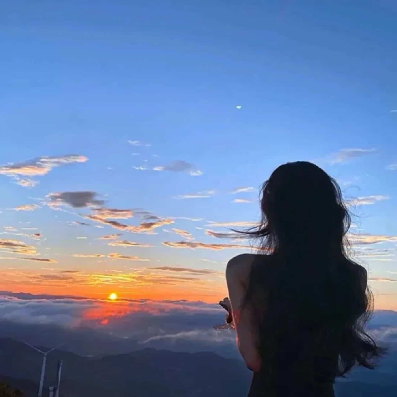 ins个性风格女生真人头像 清冷感爆棚_8