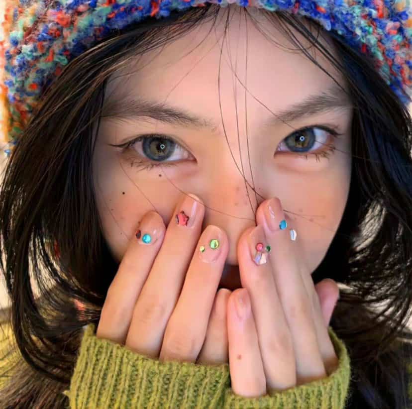ins风格欧美女生头像 奔放热烈！_5