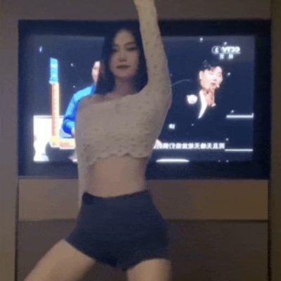 ktv陪酒女除了搂搂抱抱还有啥?gif动图