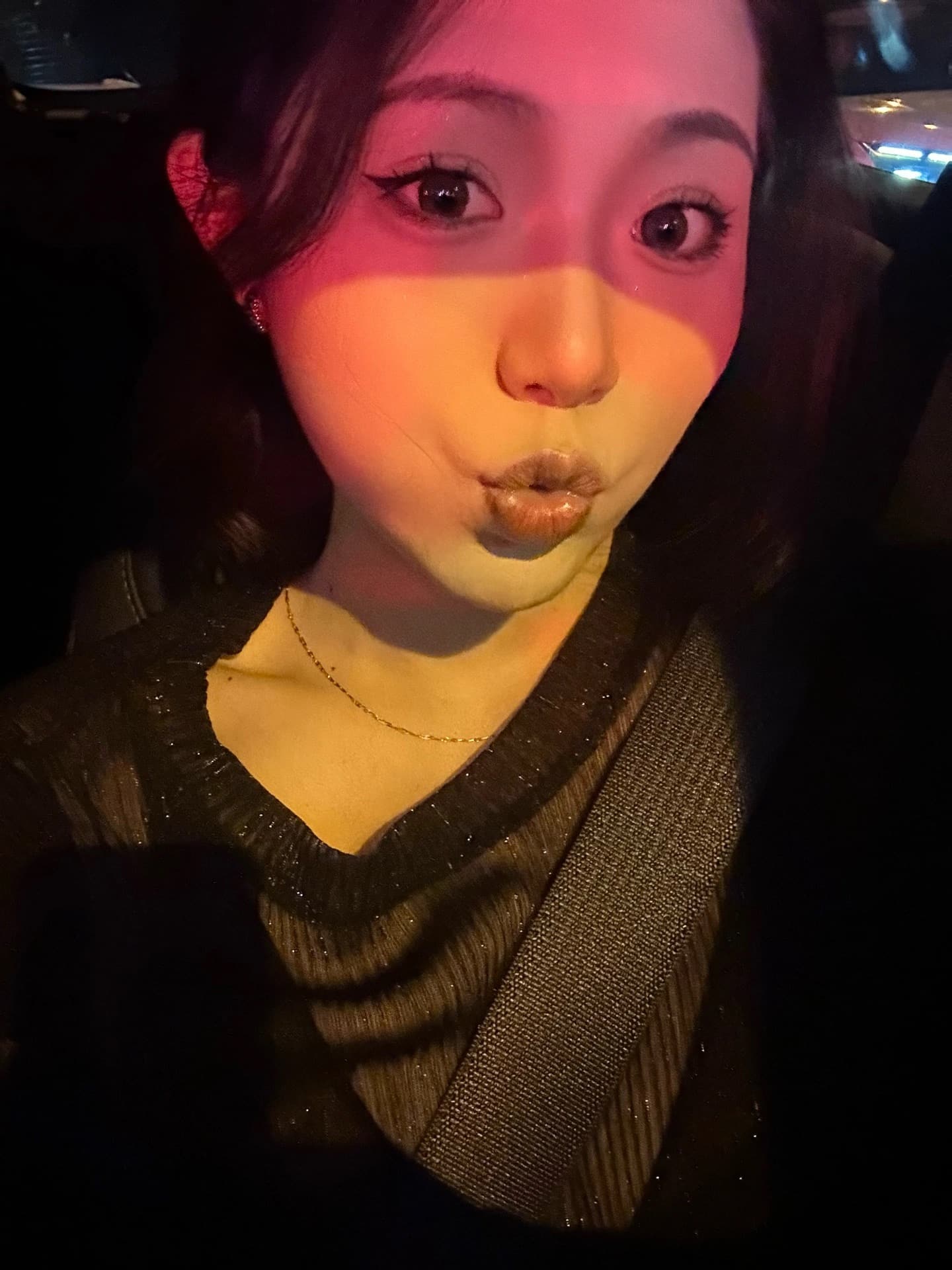 一脸桃花相的女人图片,水性杨花女人的五官面相_3