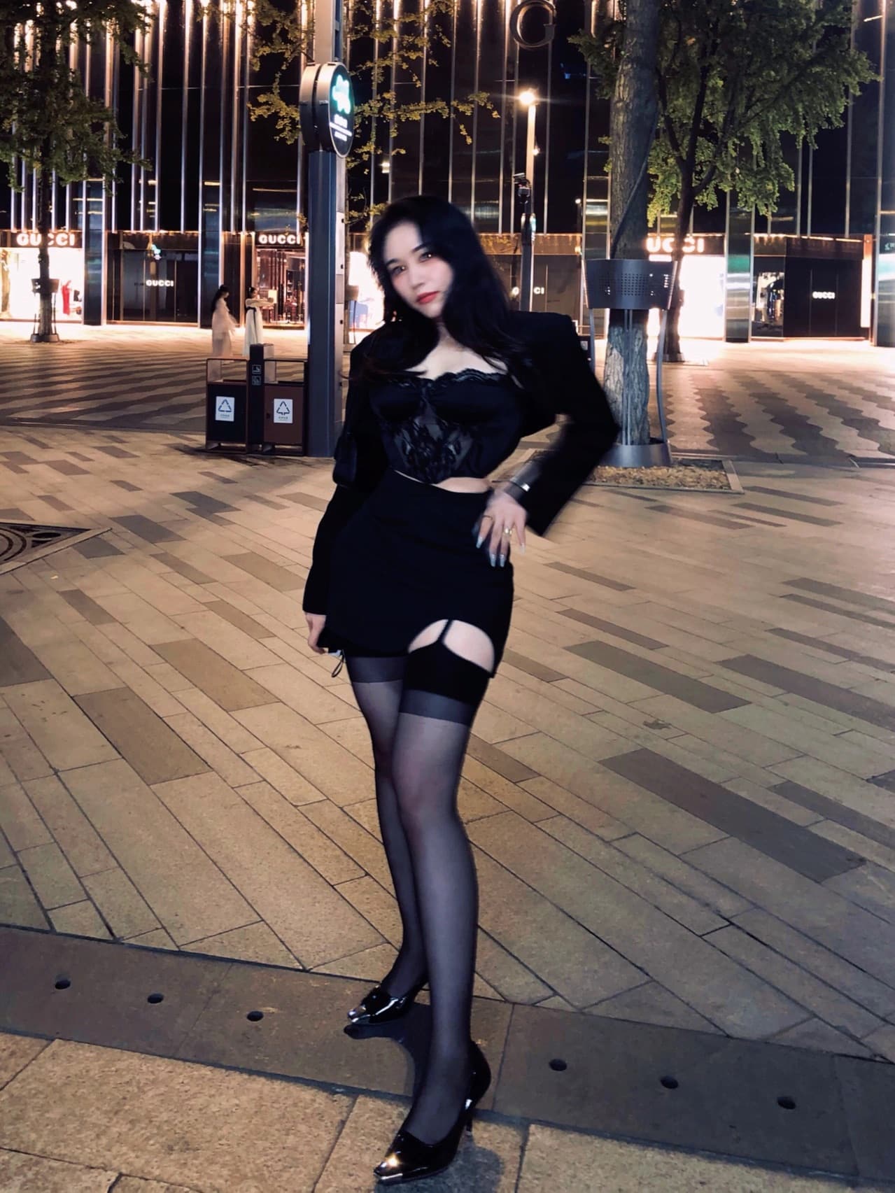 风尘味很重的女人面相特征图片_9