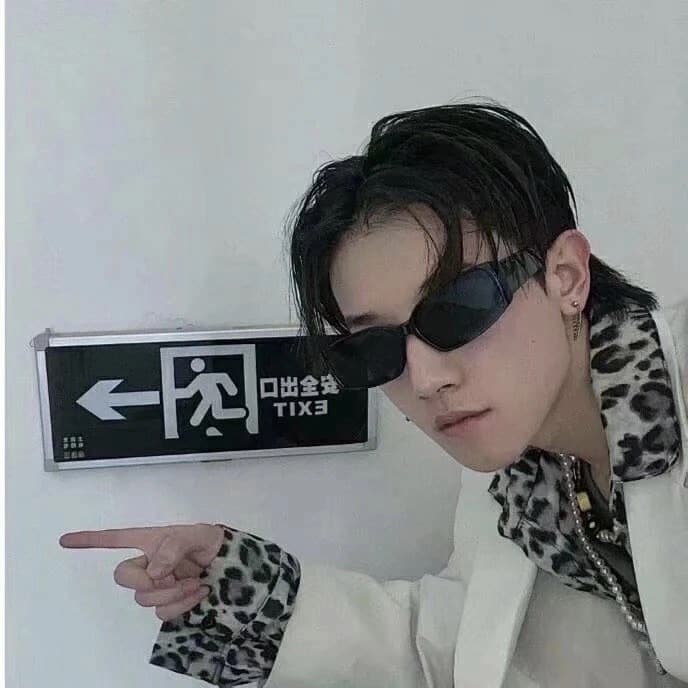 头像男生霸气冷酷超拽真人版图片_11