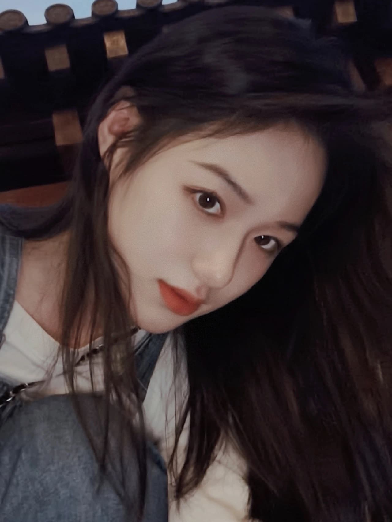 受异性宠爱的女人面相图片_3