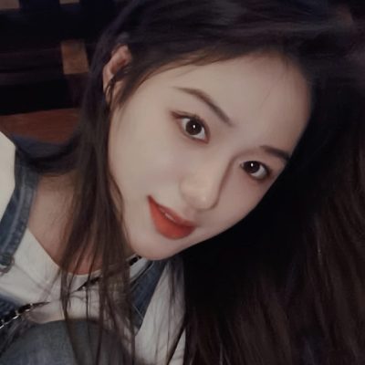 受异性宠爱的女人面相图片