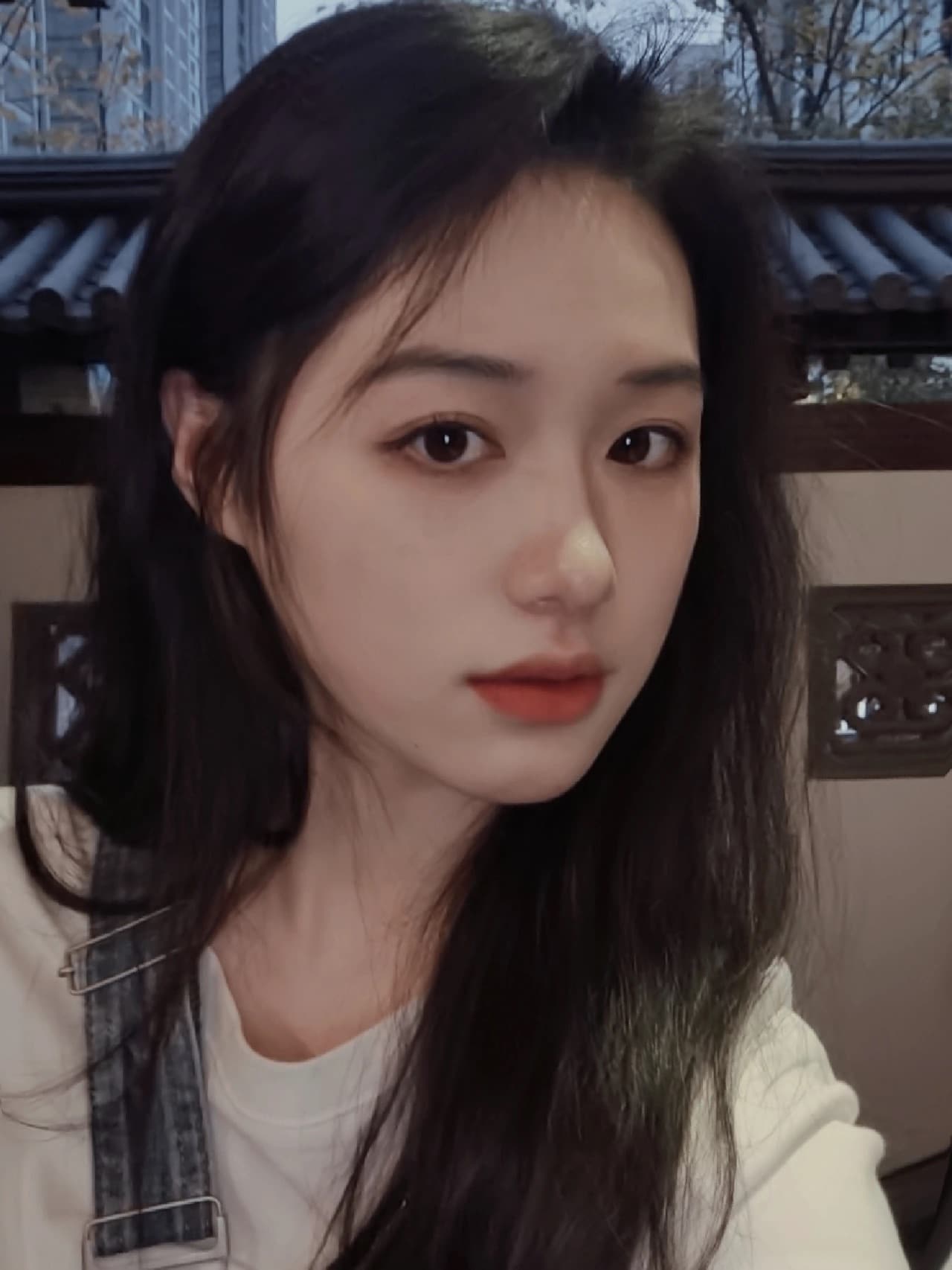受异性宠爱的女人面相图片_7