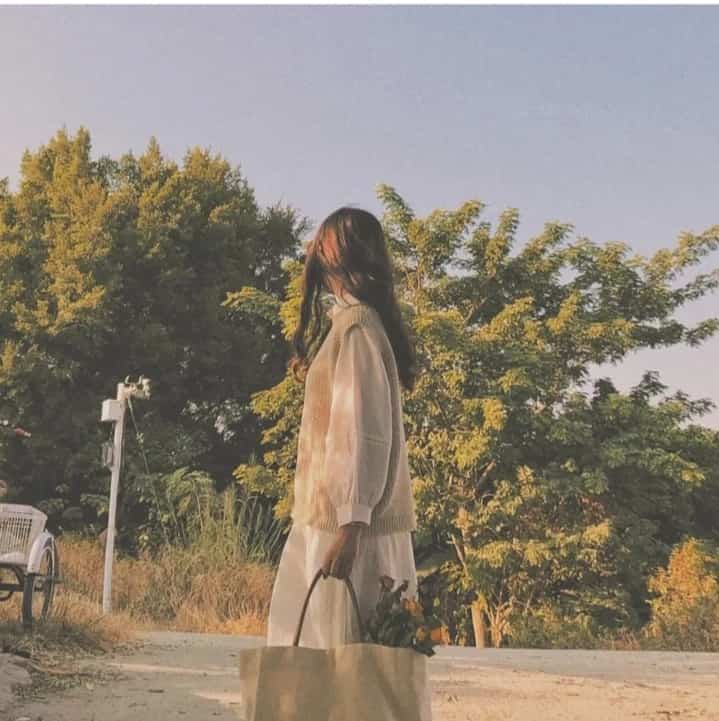 灰色系清冷感冷淡风森系女生头像_10