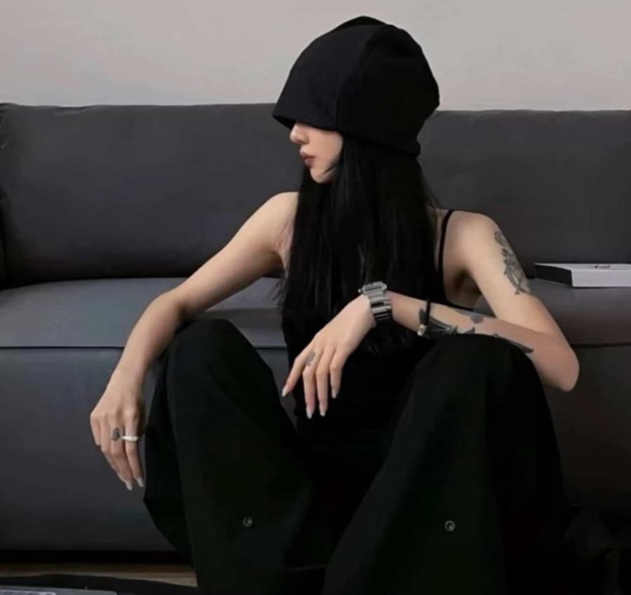 黑色系高冷个性酷拽女生微信头像_2