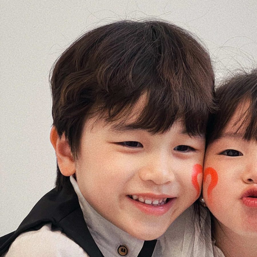 一对可爱小孩婚纱照情侣头像 一人一张情侣专用_6