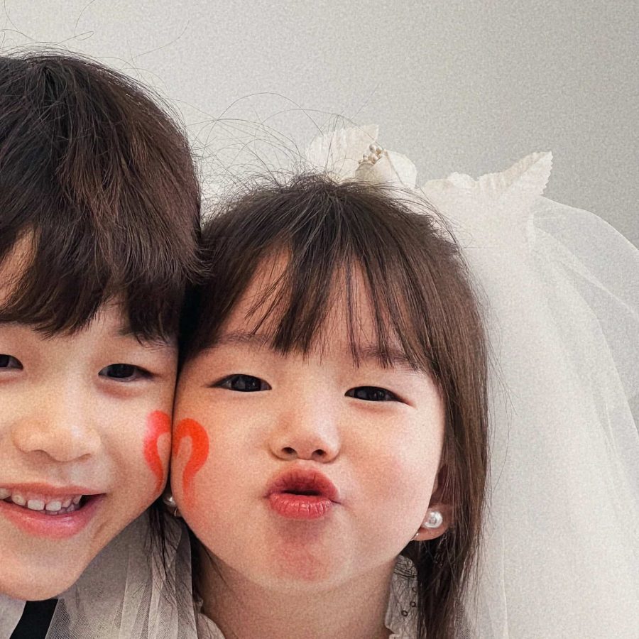 一对可爱小孩婚纱照情侣头像 一人一张情侣专用_12
