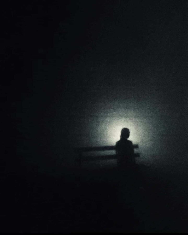 黑暗抑郁丧系真人情侣头像 一人一张_5