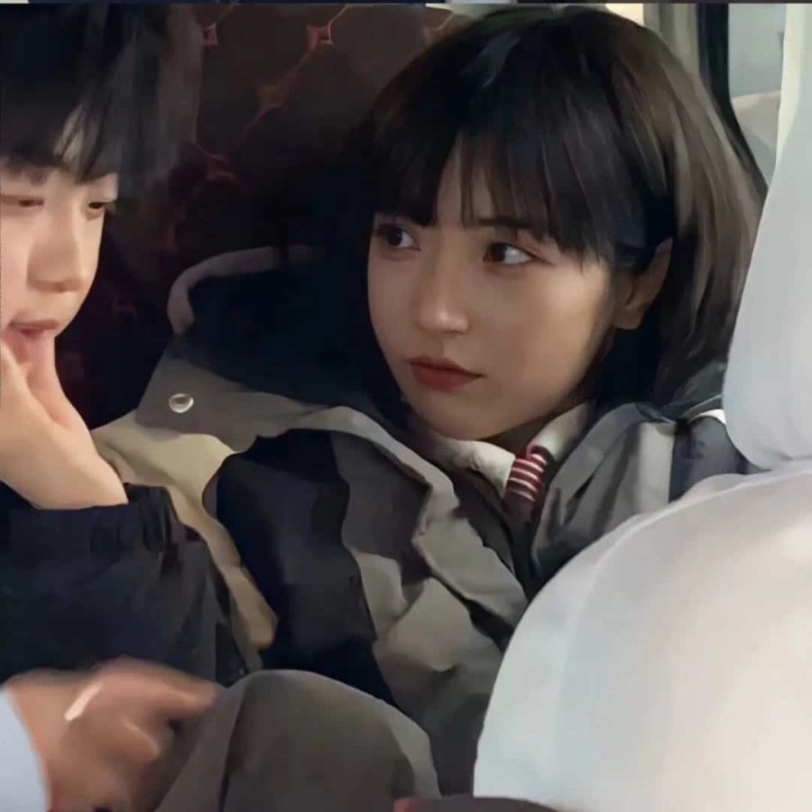 女生偷看男生校园暗恋真人微信头像_8