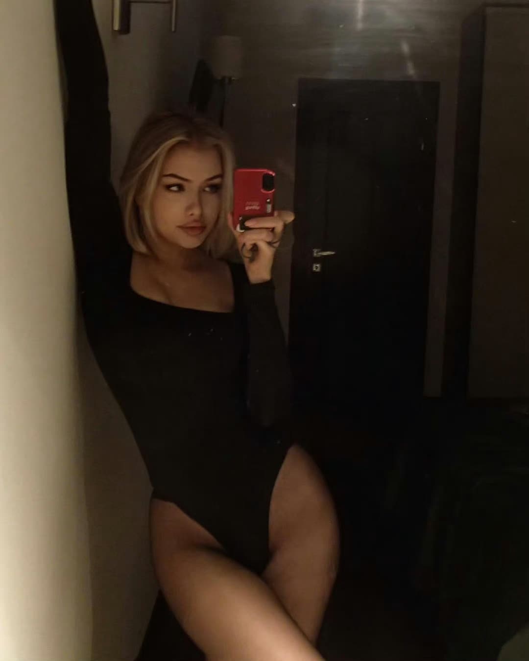 anastasia orlova美女超模自拍照，嘴唇太性感！_7