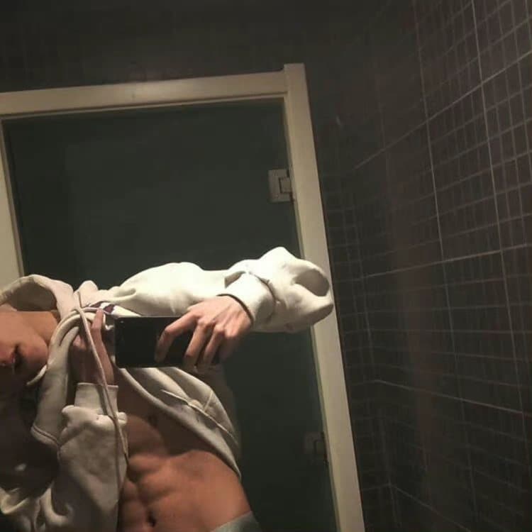 最能吸引单身女人的男头像,女人一看就想加的头像_6