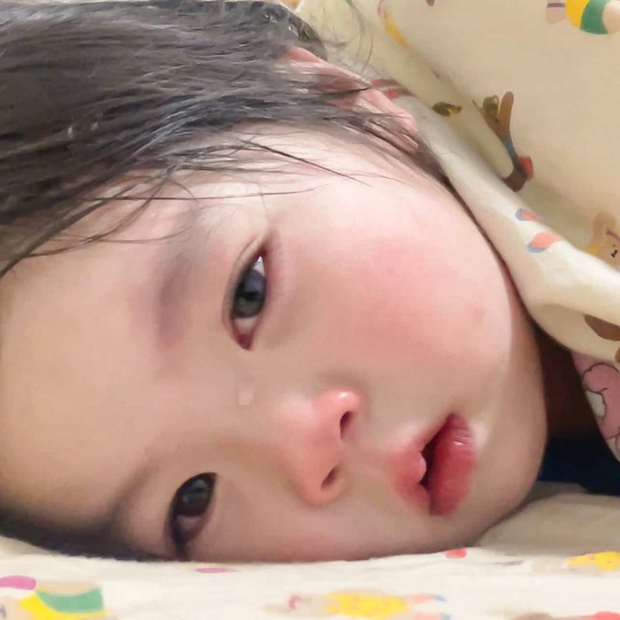 伤心女孩失恋后必用微信头像 小女孩大哭流泪！_7