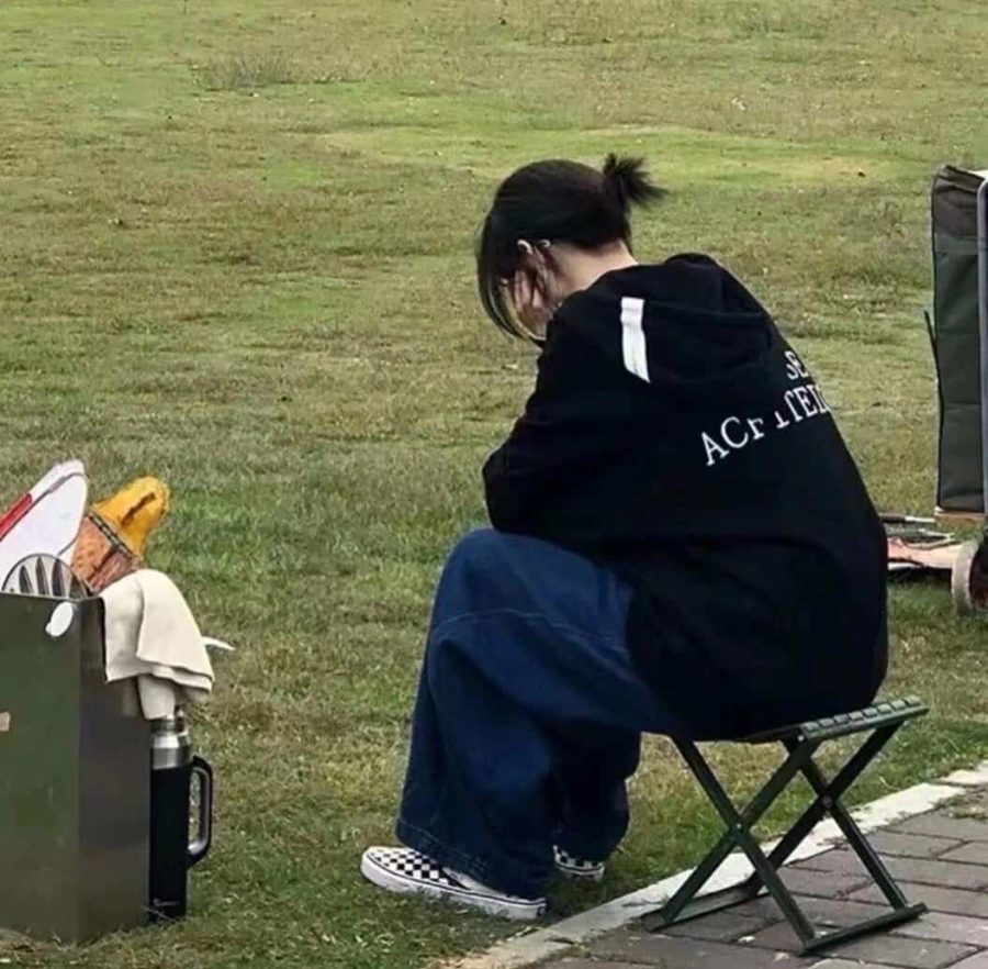 清新高冷独立女生背影头像 高级感女神范真人头像_2