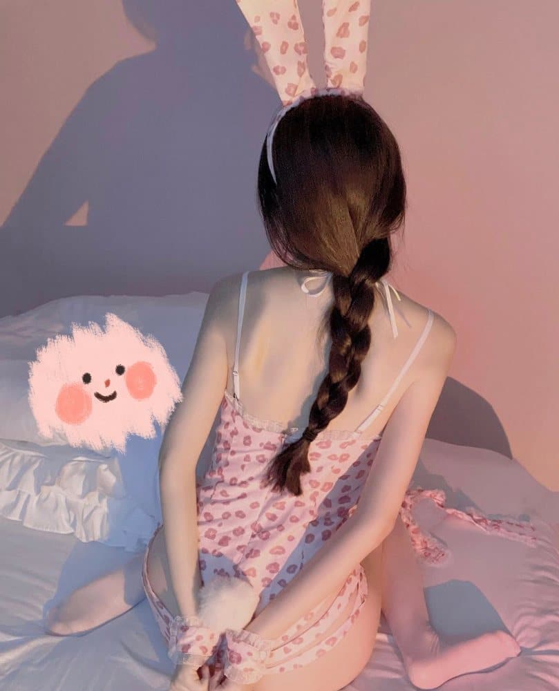 送男朋友的礼物小兔兔捆绑服饰甜酷女孩图片_1