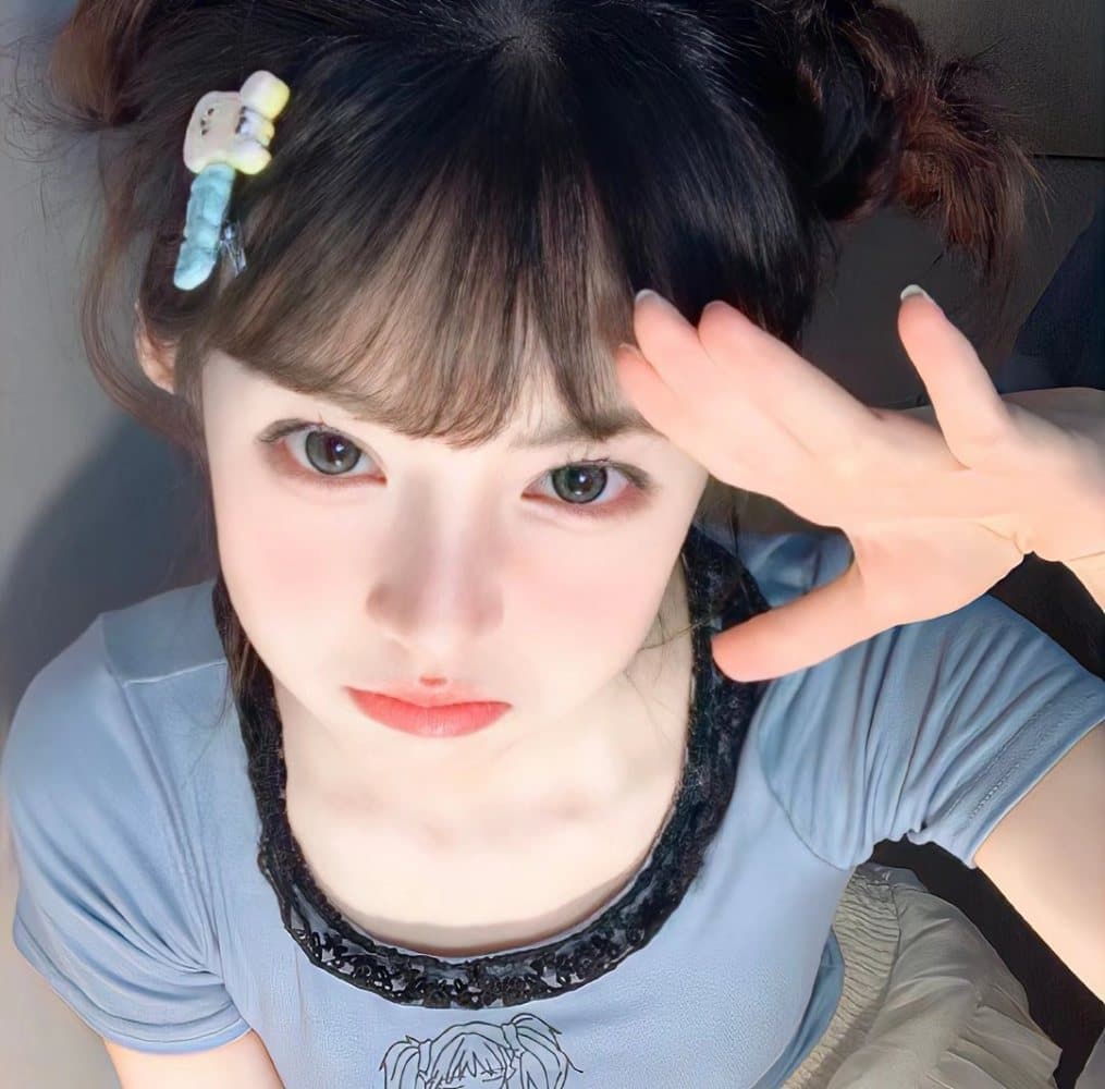 多巴胺女主真人纯欲头像，多巴胺风格高清女生头像_1
