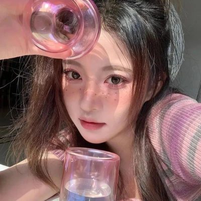 多巴胺女主真人纯欲头像，多巴胺风格高清女生头像
