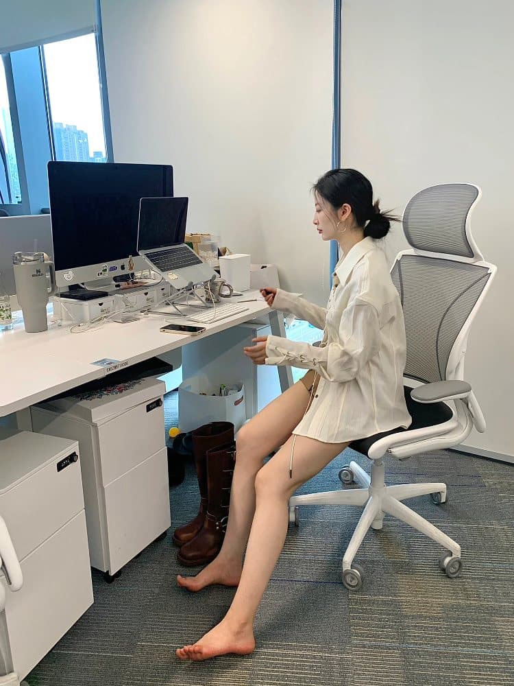 字节跳动办公用的什么椅子？美女告诉你答案是Humanscale_1