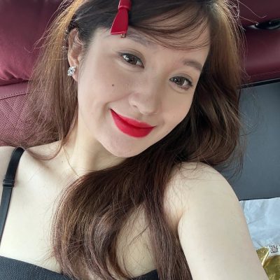 23岁女孩的真实皮肤图片 化了妆 无滤镜甜美美女图