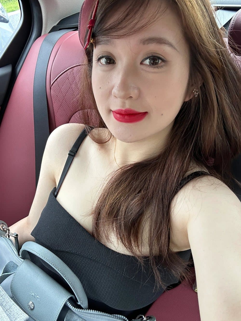 23岁女孩的真实皮肤图片 化了妆 无滤镜甜美美女图_9
