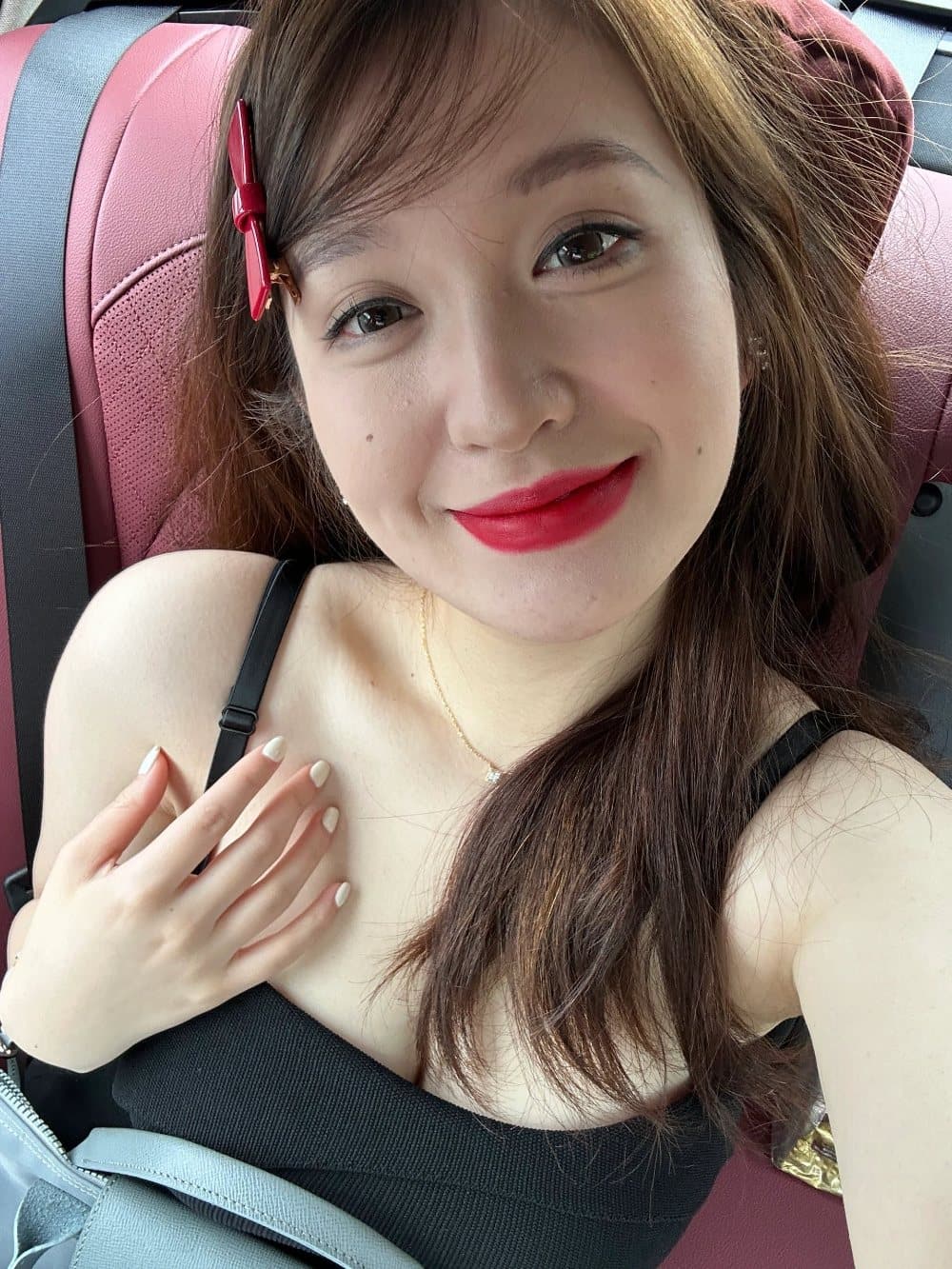 23岁女孩的真实皮肤图片 化了妆 无滤镜甜美美女图_10