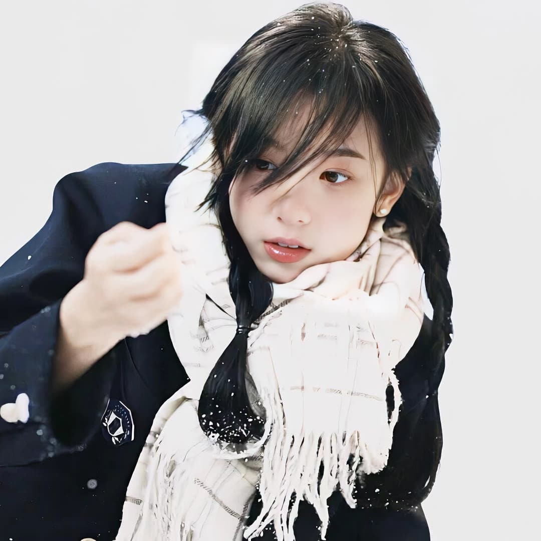 小众氛围感蓝色女生头像无水印，女生头像ins高级质感蓝色_10