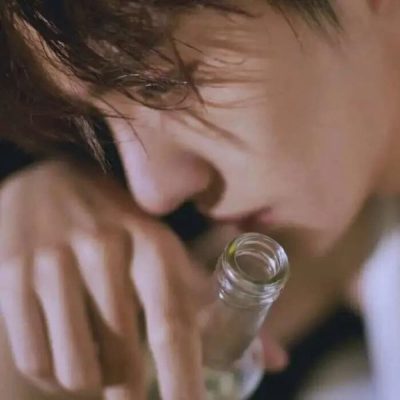 孤独感拉满的头像男，充满孤独感的男生头像