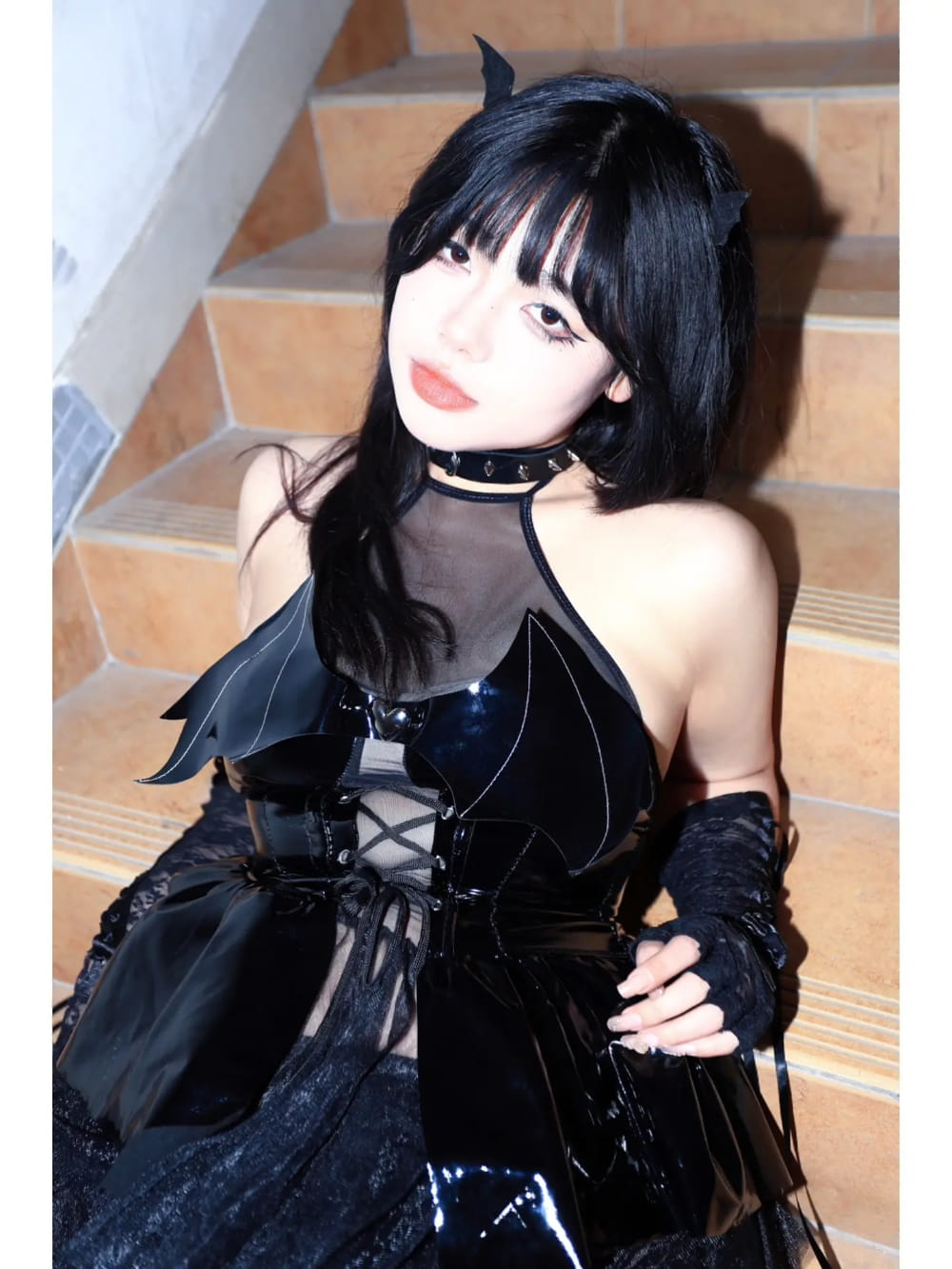 真人魅魔美女图片，这应该算是比较正经的魅魔了！_3