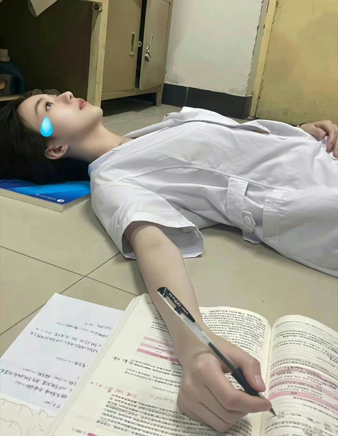 学医的女生给人的感觉？学医的女生都很开放？_1