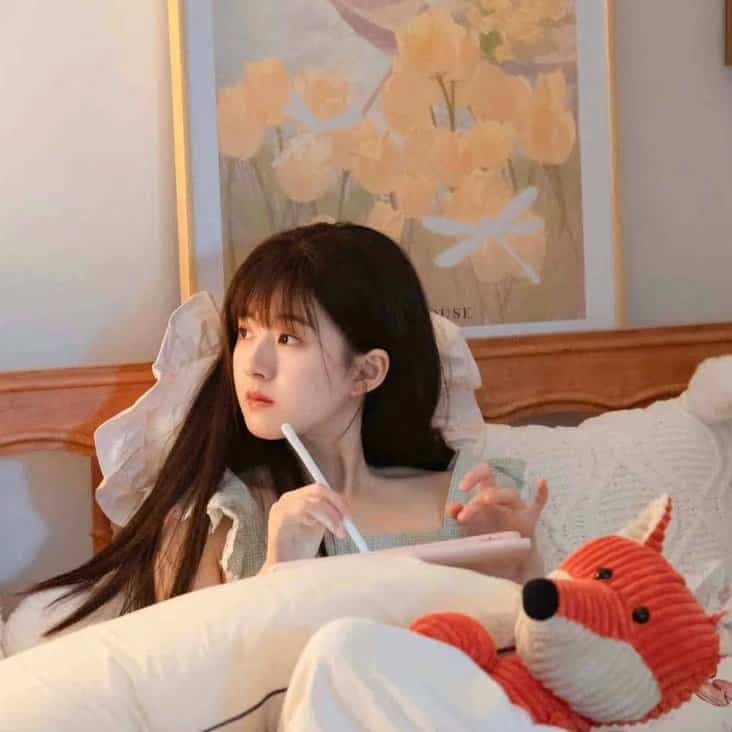 偷偷藏不住剧照桑稚氛围感高清女生头像 赵露思只只可爱惹人疼的头像_24
