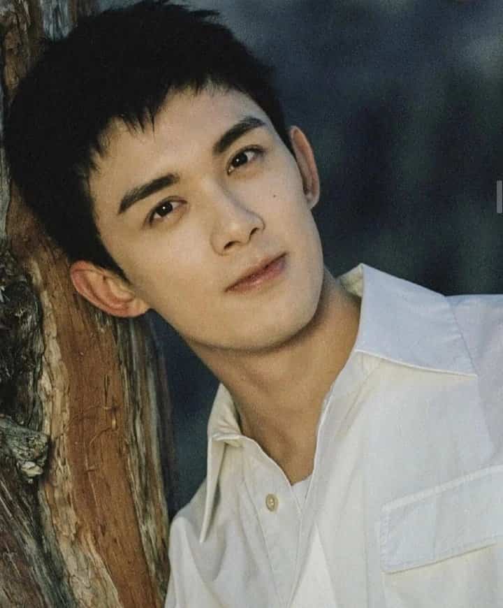 吴磊日常生活照氛围感男友微信头像 粉丝必入男明星头像！_27