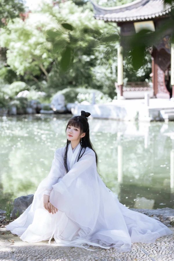 肖战任敏主演《玉骨遥》朱颜古风白衣造型女生头像 高清_2