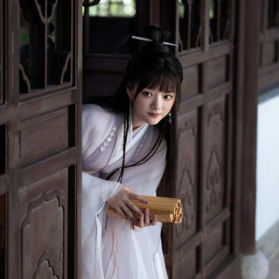 肖战任敏主演《玉骨遥》朱颜古风白衣造型女生头像 高清