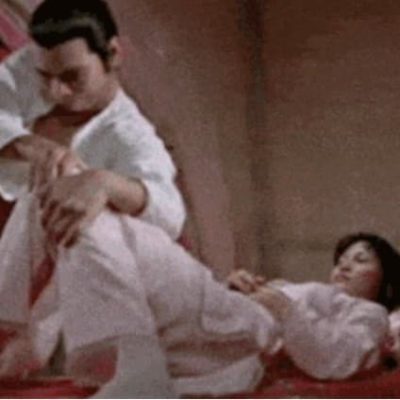 把腰抬过来一点不然我怎么发动gif动态图