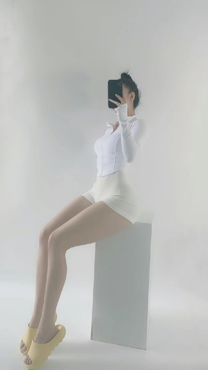 大臀粗腿的女人图片,粗腿根美女大图_6