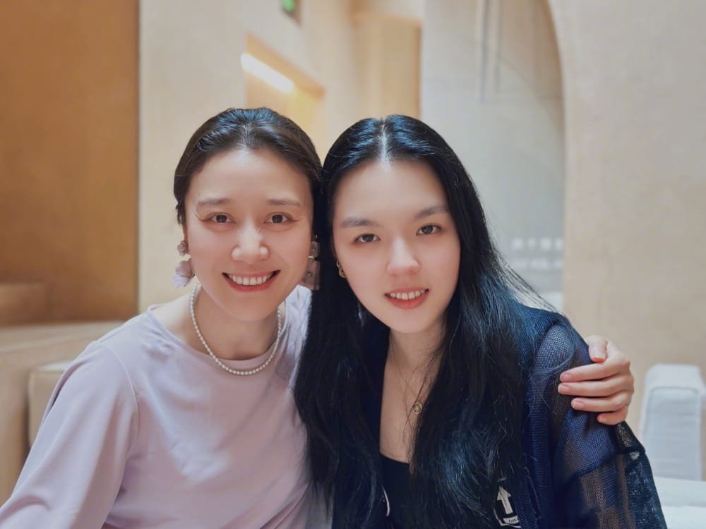 李咏女儿法图麦·李将作为演员出道 已签约经纪公司_5