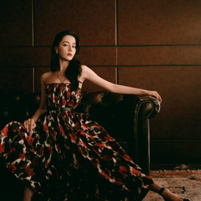 迪丽热巴迪奥花裙子图片,迪奥二零二三秋冬成衣深圳秀