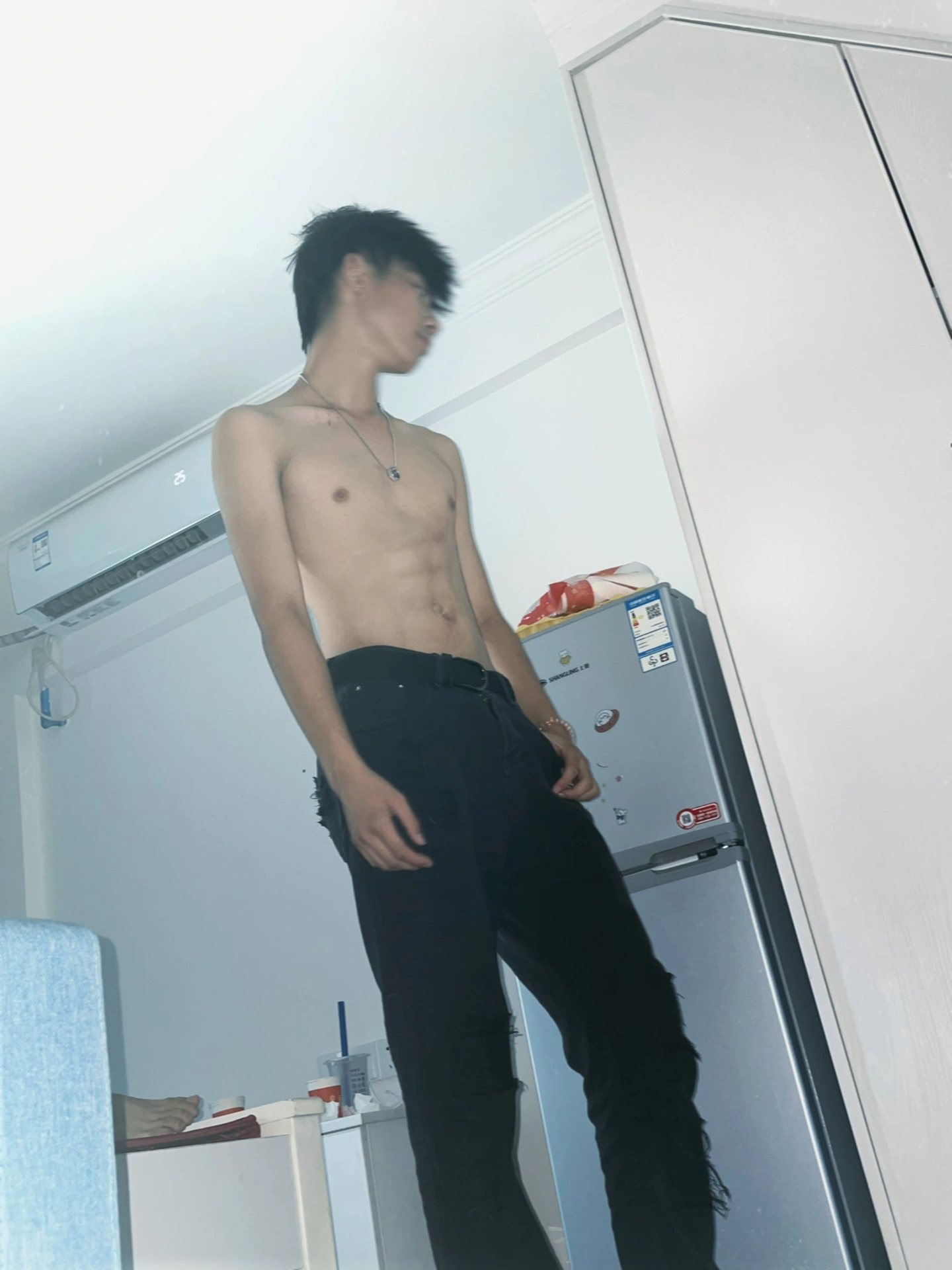 晒晒16岁儿子竖起来的照片 ,16岁儿子立起来了！_1