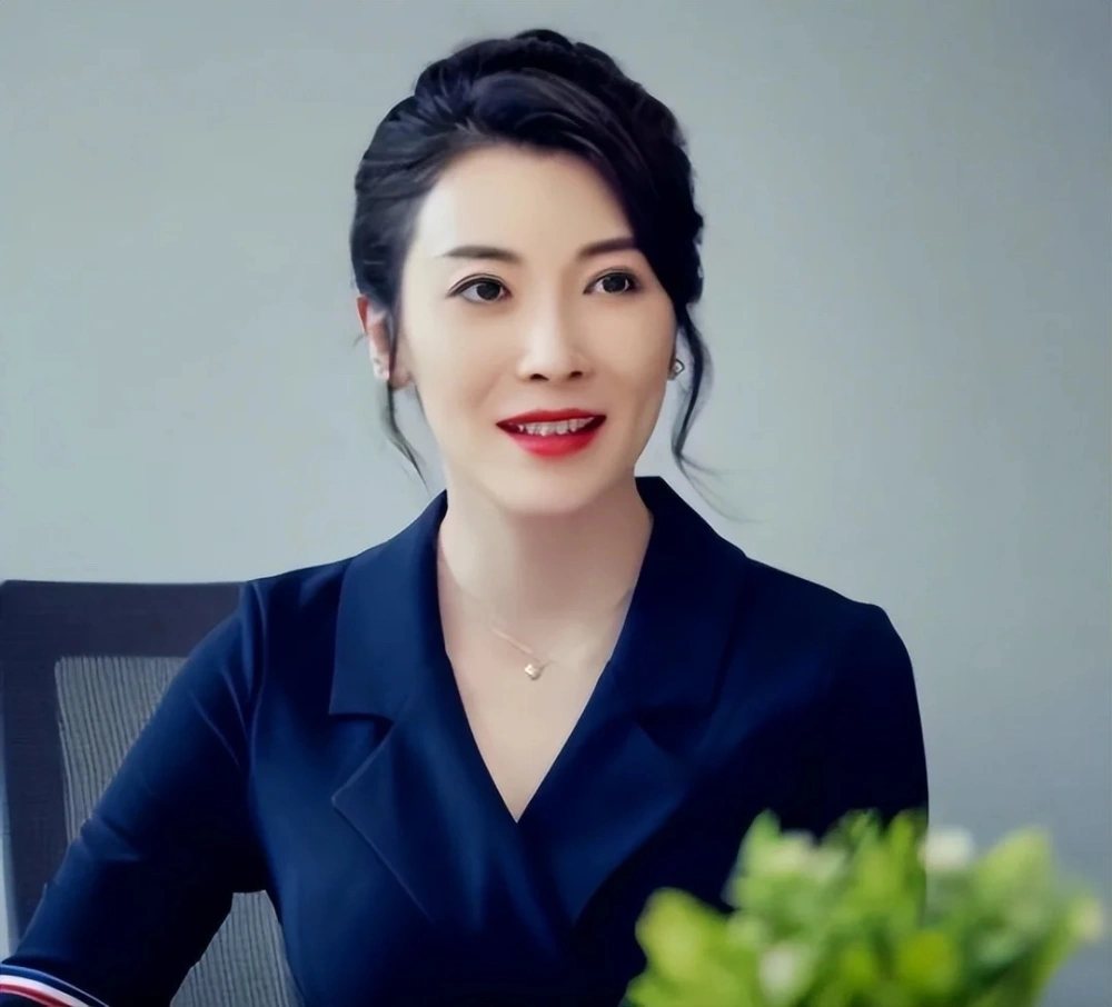曝Z姓女演员霸凌员工,Z姓女演员到底是谁_1