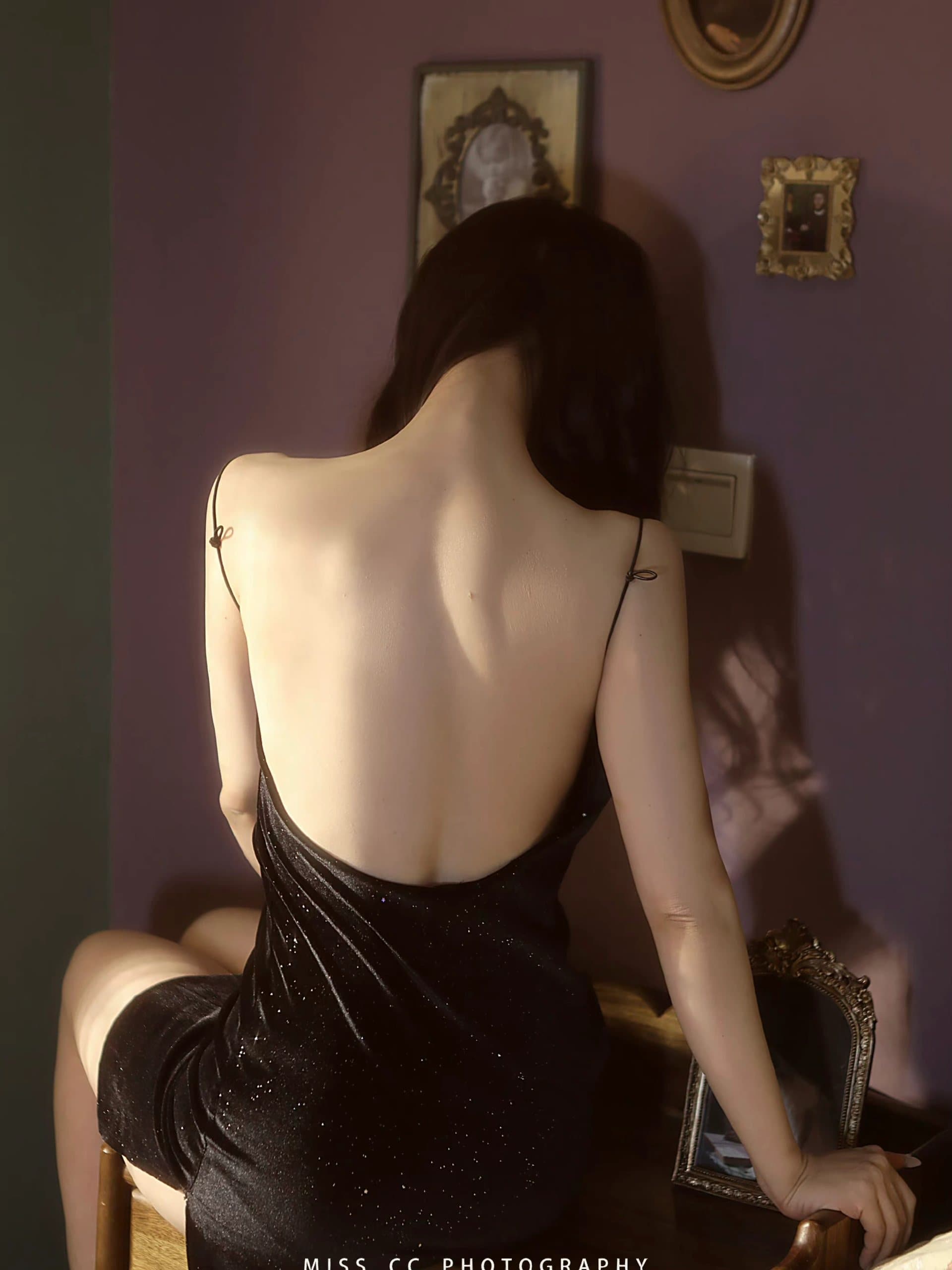 男生喜欢看成熟女人的背影图片_7