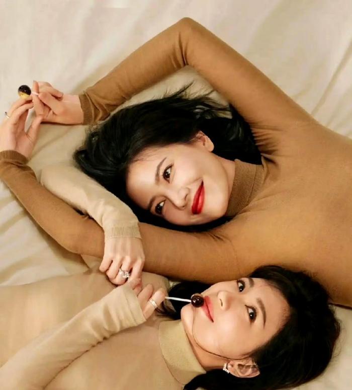 贾静雯高圆圆合照图片，每年都会见几次_4