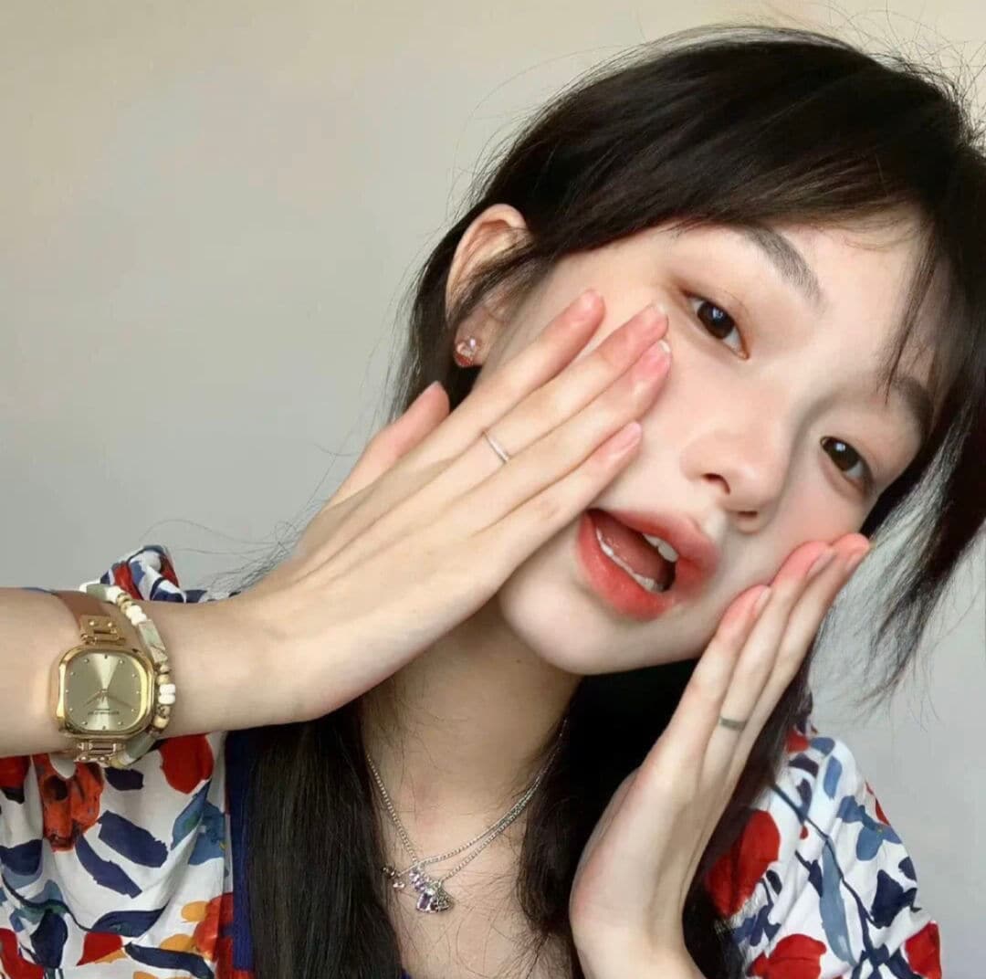 头像女INS高级质感冷淡真人图片，女生头像ins高级质感干净_2