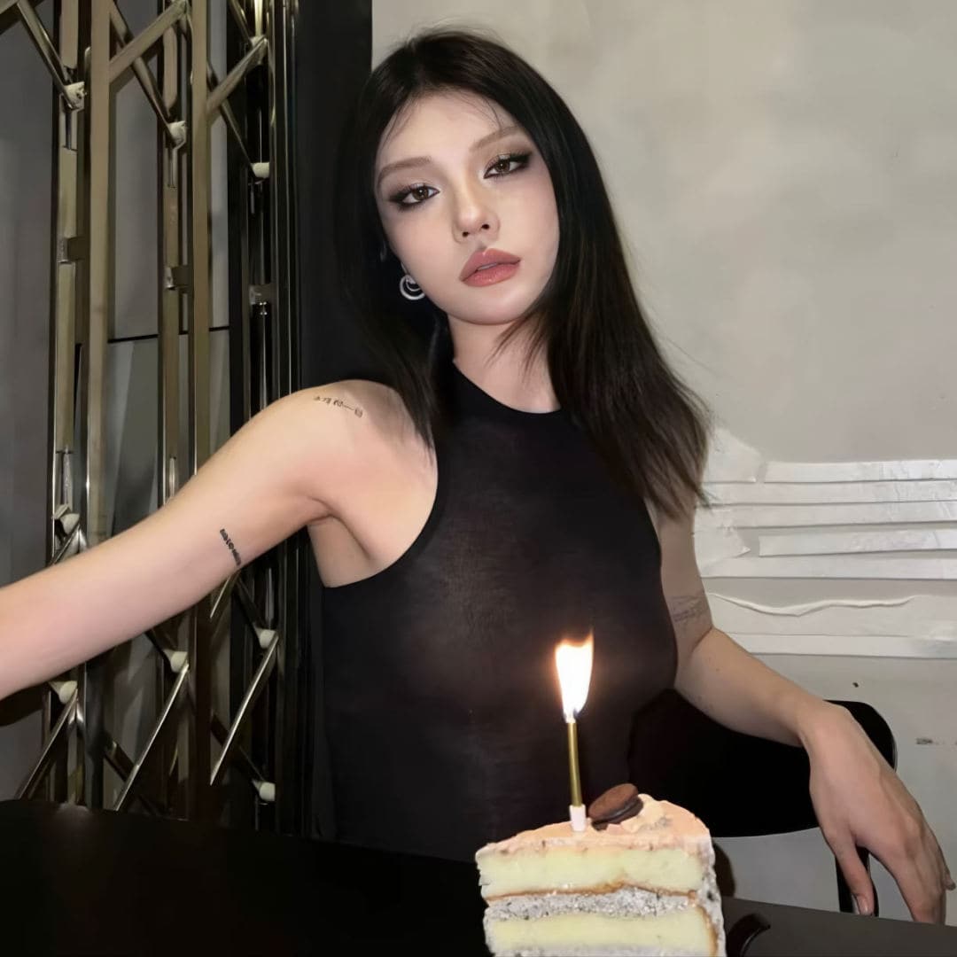 头像女INS高级质感冷淡真人图片，女生头像ins高级质感干净_9