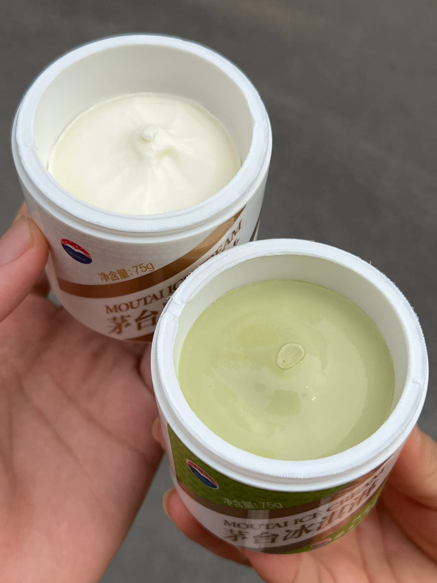 茅台冰激凌长啥呀，酱香味茅台冰激凌图片_3