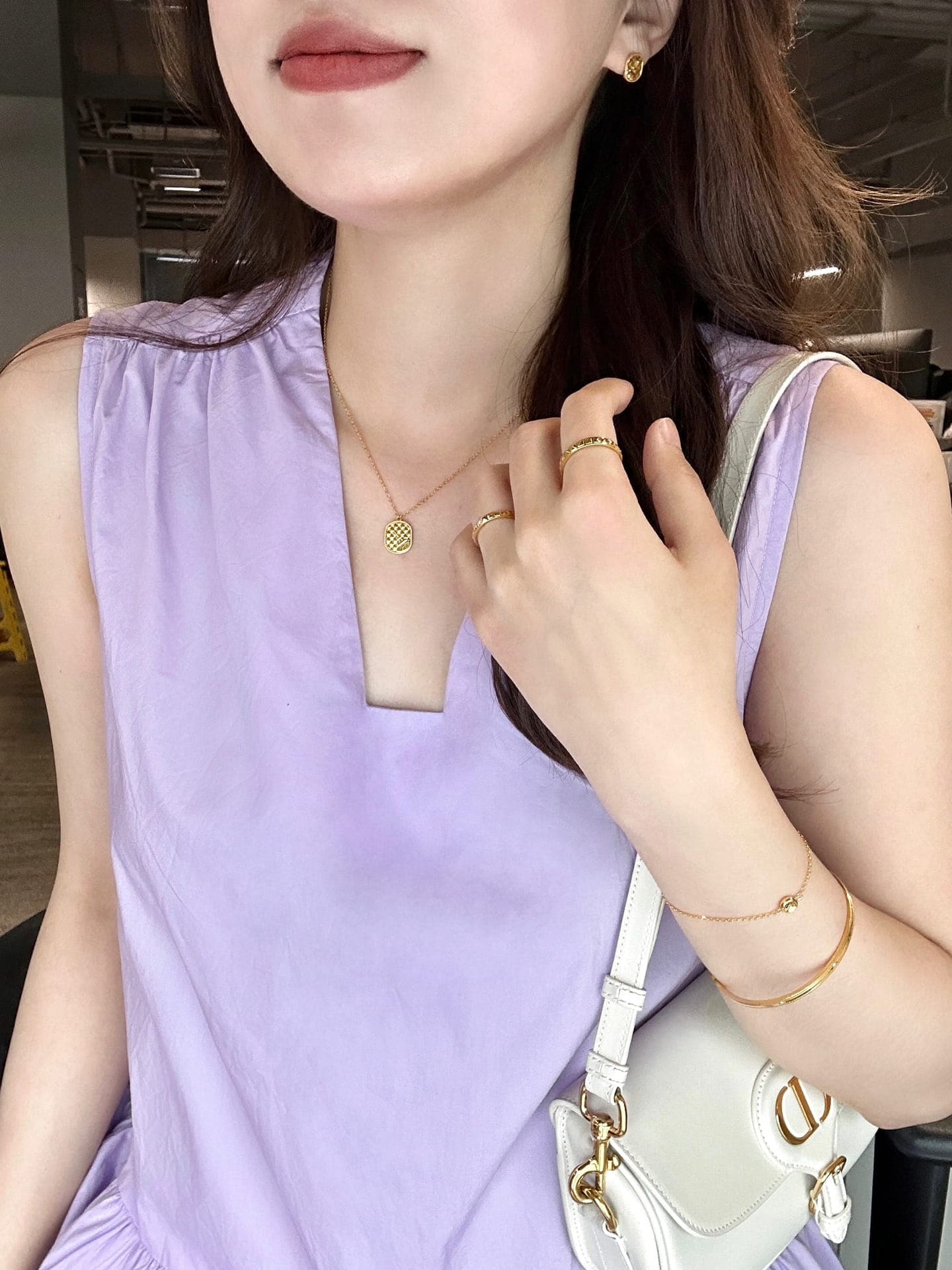 互联网公司办公室女性穿搭图片_2