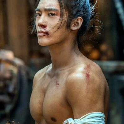 于适光膀子肌肉照，于适身材真好图片为证！