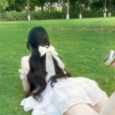 网感冷白皮小仙女公主裙和大蝴蝶结写真图片