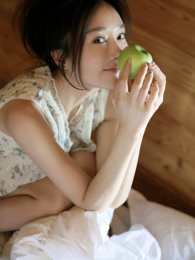 秦岚碎花家居服慵懒松弛感美女头像图集 居家女友温婉气质头像_9